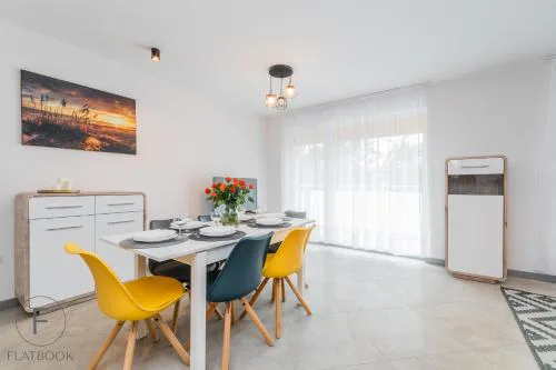 Flatbook Apartamenty Rodzinne - Jantar Park z Parkingiem i Placem Zabaw