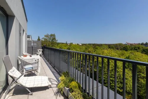 Stylish Seaside Apartment with Terrace & Parking in Jastrzębia Góra by Noclegi Renters
