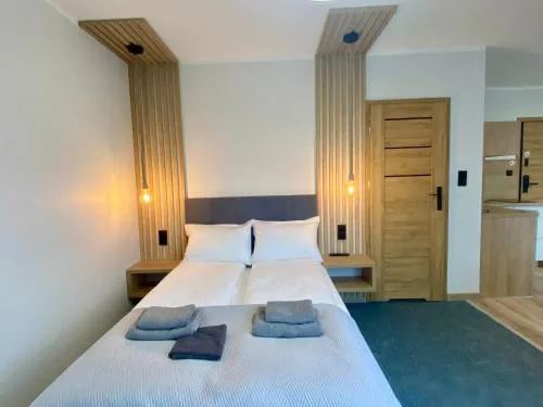 "Willa Octavia"- Apartamenty, Pokoje, Cisza Spokój, Plaża 15min, Balkon, Parking, WiFi, Aneks Kuchenny