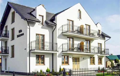 Gorgeous Apartment In Karwia