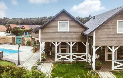 Awesome Home In Karwia With Heated Swimming Pool
