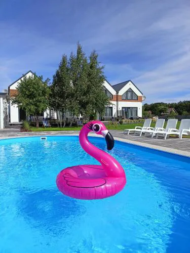 Słońce i Woda Domki Całoroczne, Podgrzewany Basen, Balia z jacuzzi, Klimatyzacja, Bezpłatny Parking