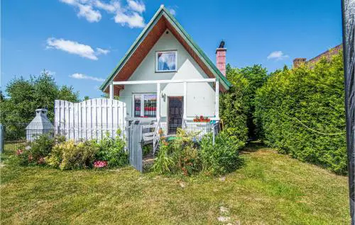 2 Bedroom Amazing Home In Lubiatowo