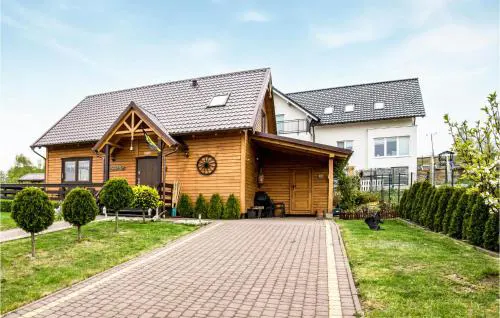 Amazing Home In Miechucino With Wifi