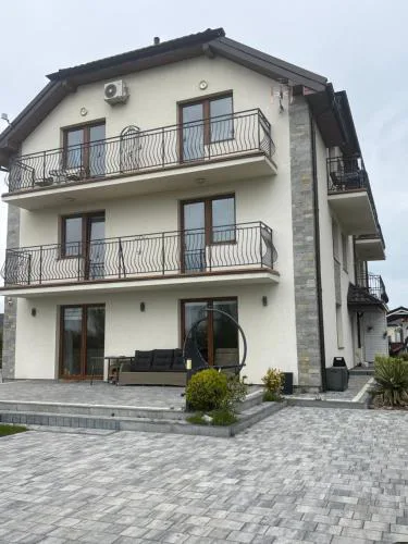 Villa Laguna