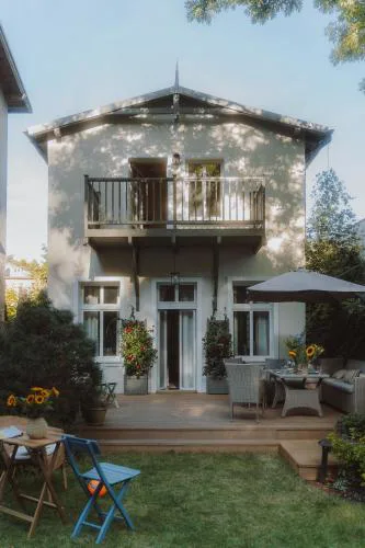 Agapella Apartamenty- Sopot Cottage Ogród 400m od plaży 6 dorosłych i dzieci