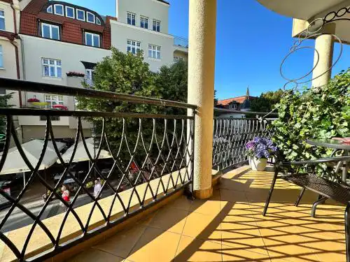 Azja, Sopot Monte Cassino, Balkon, Parking