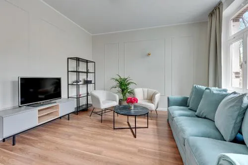 Capri - Cozy & Comfortable near Sopot Beach by Lion Apartments