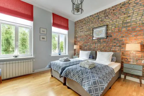 Oxford - Rodzinny apartment w spokojnej Sopockiej kamienicy by Lion Apartments