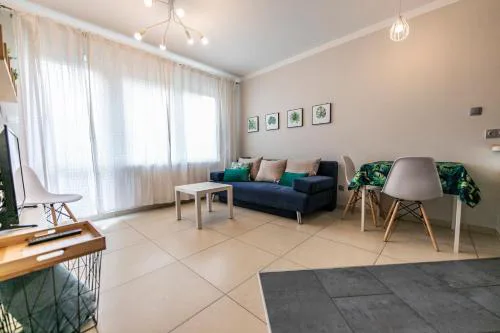 Victus Stylish Apartment with Underground Parking by Noclegi Renters