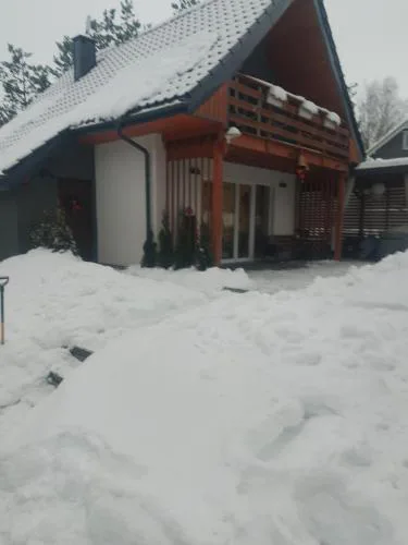 ,,Dom Na Skarpie'' z jacuzzi, sauną i basenem letnim