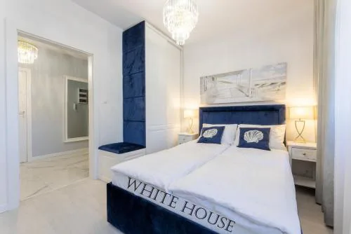 Apartament White House Ustka Granatowy 2B