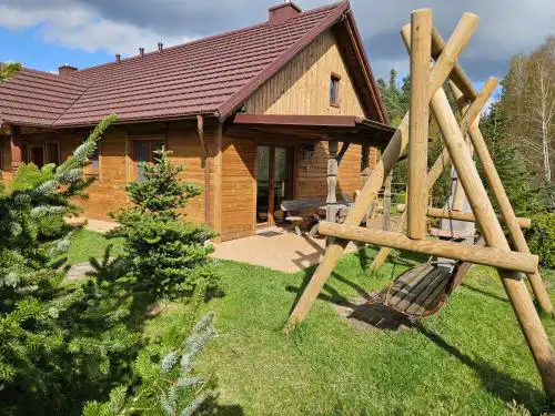 Pokoje i Domki PRZY LEŚNICZÓWCE