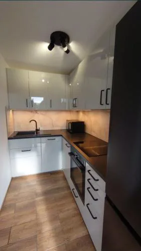 Apartament Dwie Sosny - 9 osobowy 600m od plaży