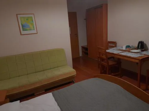Lewada pokój czteroosobowy z łazienką