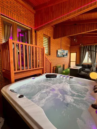 Apartament "Love Heaven" Jacuzzi SPA z dużą wanną z hydromasażem dla Dwojga
