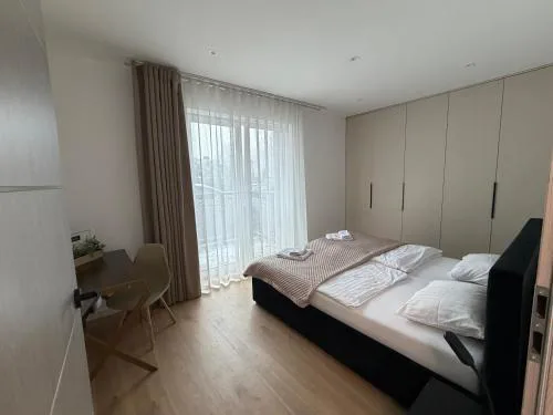 Duży Apartament 3 pokoje Park City
