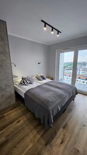 Apartament Bułgarska 59 - sypialnia i salon - 40m2 - self check in 24h