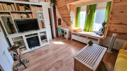APARTAMENT GOŚCINNY "DOMEK NA DRZEWIE"