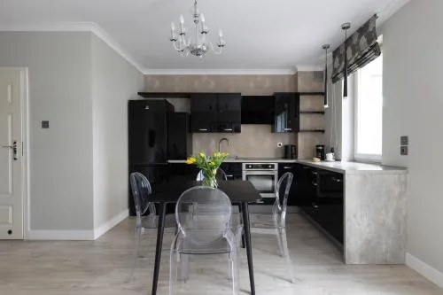 Apartament,Nowe Miasto 2pokoje, 4osoby, Parking, Loggia, udogodnienia dla dzieci