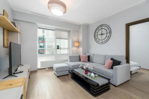 Apartments Poznan Towarowa by Noclegi Renters