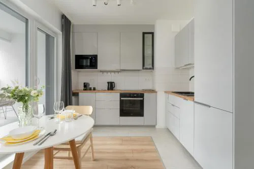 Barańczaka Cozy Studio with Parking in Poznań by Noclegi Renters