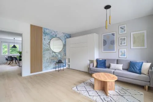 Blue Morpho Piątkowo Apartment by BookingHost