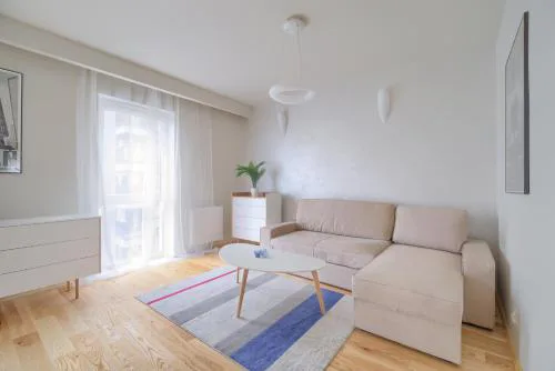 Gąsiorowskich Beige Apartment by BookingHost