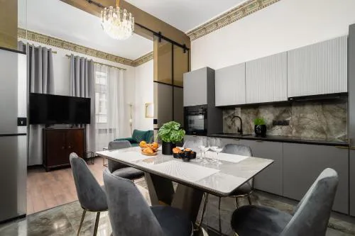 Glamour Apartament by Kramm - Apartament w Centrum Poznania przy ul Półwiejskiej