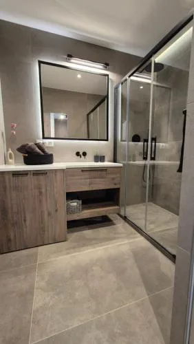 Luxurious Almond Apartment, self check-in 24h, free parking, air-conditioning