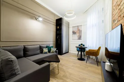 Old Town Chic Apartment by BookingHost