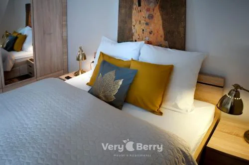 Przestronny Apartament Very Berry w Poznaniu z Dwiema Sypialniami by Noclegi Renters