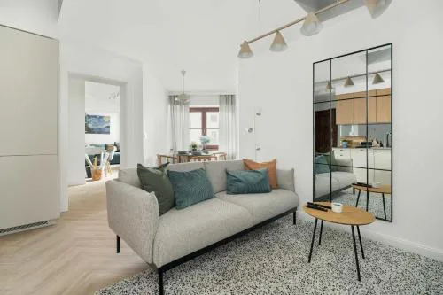 Przestronny Apartament z Biurkiem w Centrum Poznania Blisko Rynku i Parku by Noclegi Renters