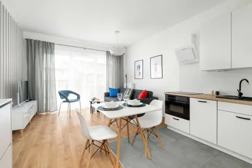 Studio with Parking in Wilda Poznan near MTP by Noclegi Renters