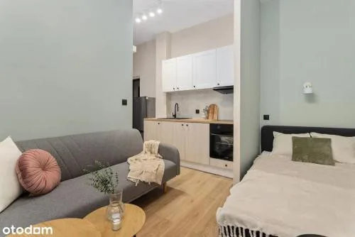 TWO Old Town Apartments Green