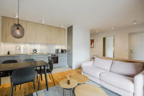 Wilda Chic Apartment by BookingHost