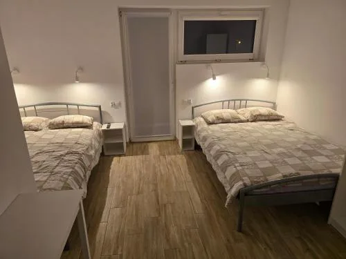 Rent0nline Brwinow Rooms