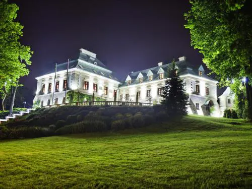 Manor House SPA Adults Only