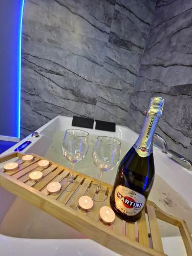Centrum Jacuzzi prywatny parking klimatyzacja 5