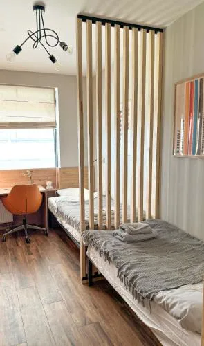 A3 - Queen Double Room - Warsaw City Haven - Shared Bathrooms - self check-in