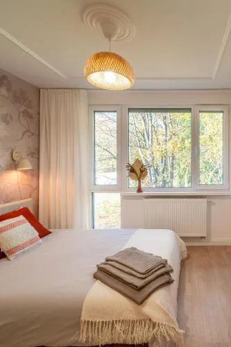 Apartament Fala 15min Metro to PGE Narodowy Self-Checkin Klub Stodoła SGH Parking Parkview Fast Wifi