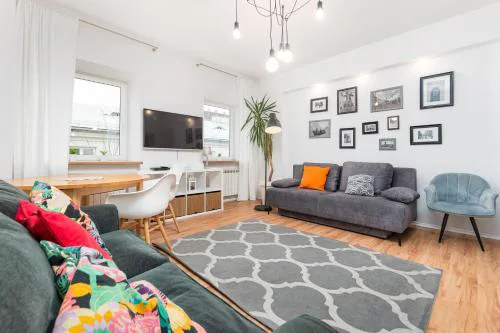 Apartment Chmielna 2 by Your Freedom