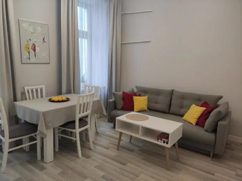 Apartment - City Center!