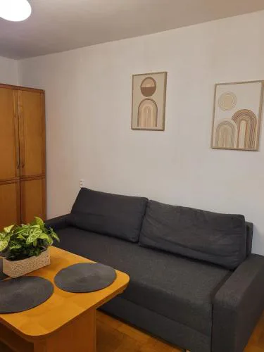 Apartment near bathrooms park