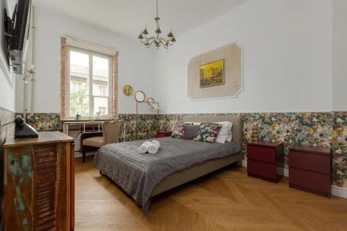 Apartment on the Warsaw Square by Noclegi Renters