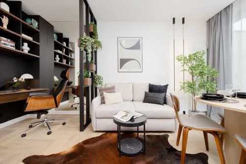 Apartment Sarmacka Wilanów with Parking, Sauna & Gym by Noclegi Renters