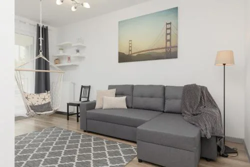 Apartment Warsaw Goclaw & 2 bedrooms & Parking & Balcony by Noclegi Renters