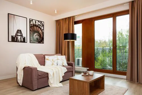 Apartments Warsaw Magazynowa by Noclegi Renters