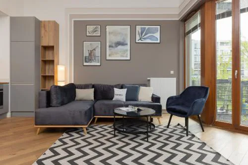 Beautfiul Warsaw Apartment for Families with AC by Noclegi Renters