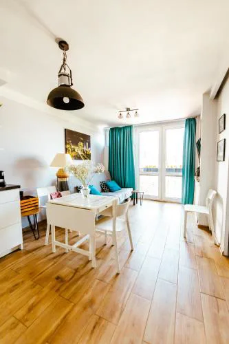 Bright 14th Floor Apartment Warsaw Centrum Sunset Park Views by PolandBnB
